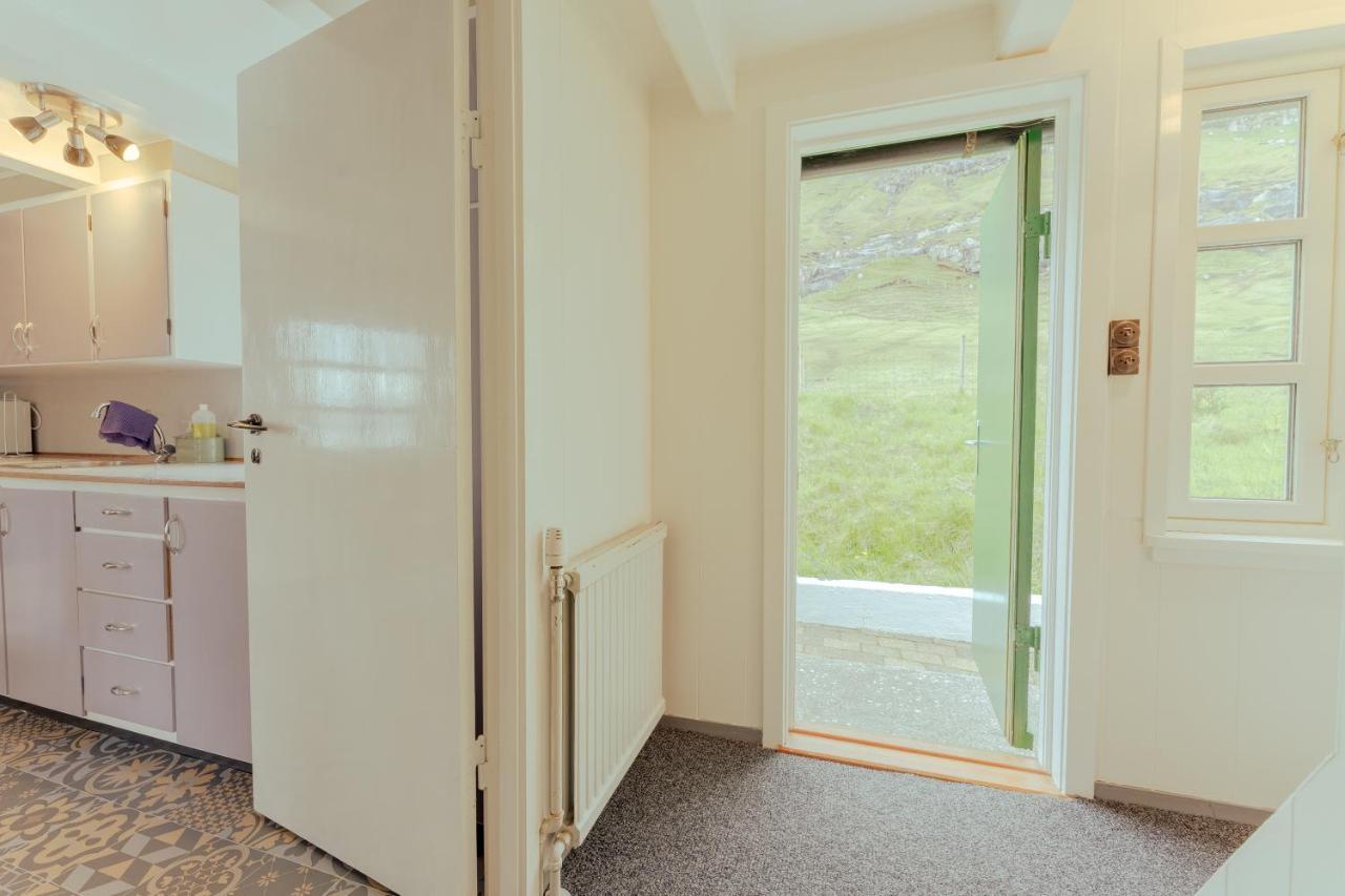 Authentic Faroese House / Unique Location / Nature Hellurnar Kültér fotó